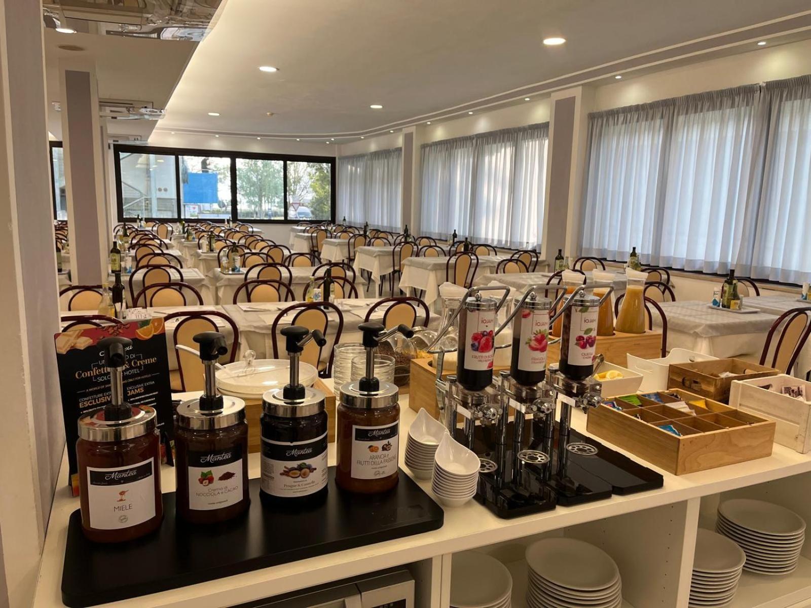 Hotel Delle Nazioni تْشيزيناتيكو المظهر الخارجي الصورة