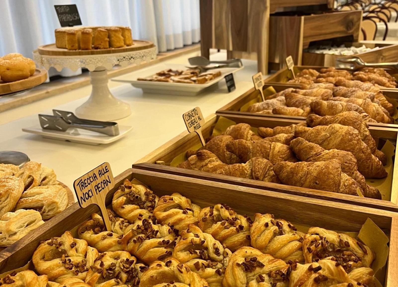 Hotel Delle Nazioni تْشيزيناتيكو المظهر الخارجي الصورة